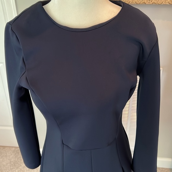 Neiman Marcus Dress Navy with lace hem size 6 - Picture 2 of 5